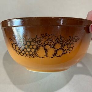 Pyrex by Corning Mixing Bowl 2 1/2 quart, # 403